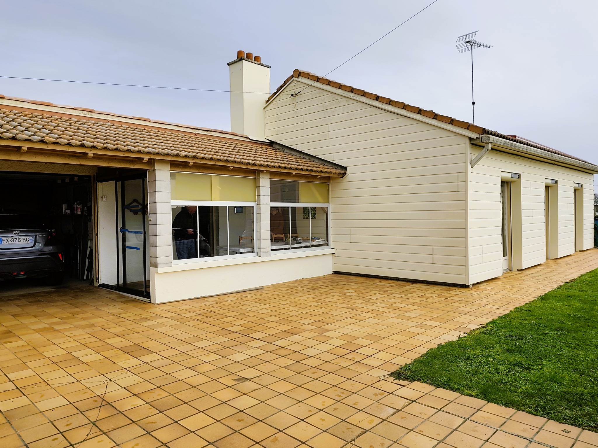 10 minutes CHANTONNAY, pavillon plain-pied avec locataire en place
