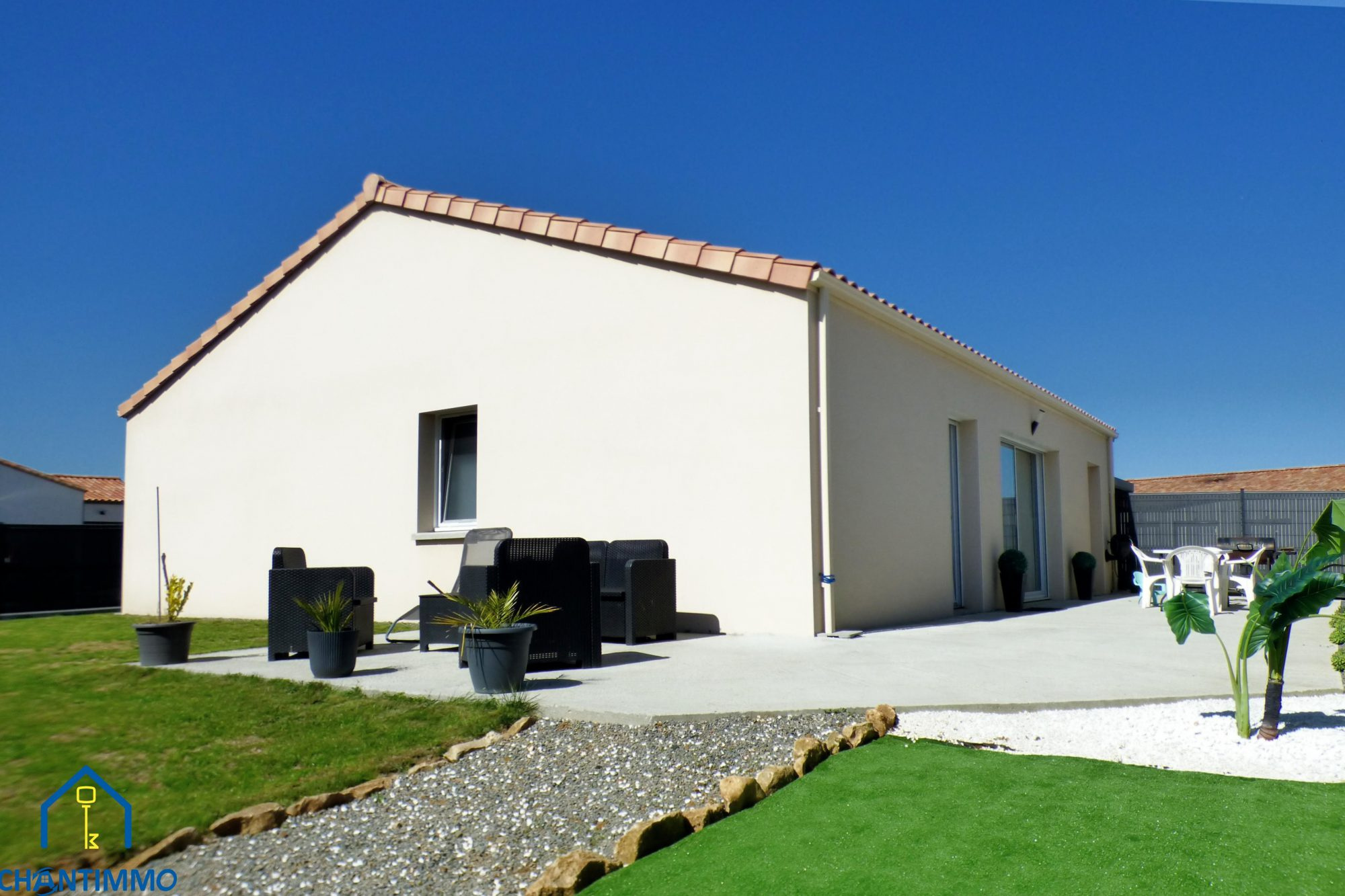Pavillon récent de plain-pied