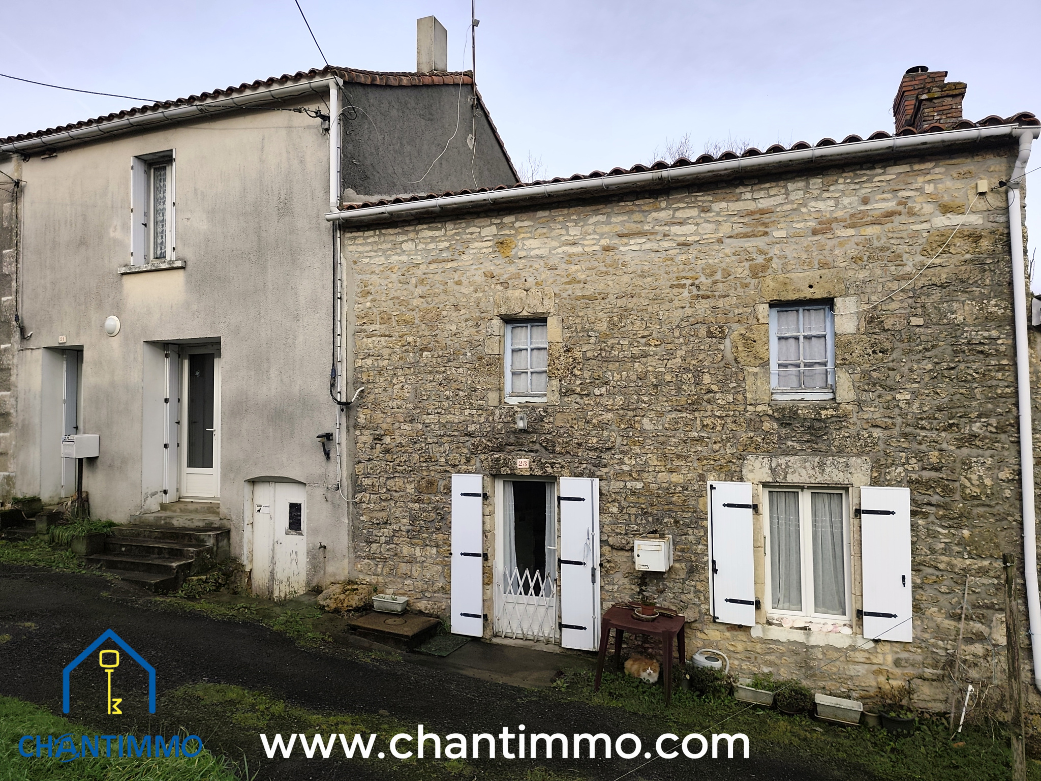 Ensemble de 2 maisons à rénover