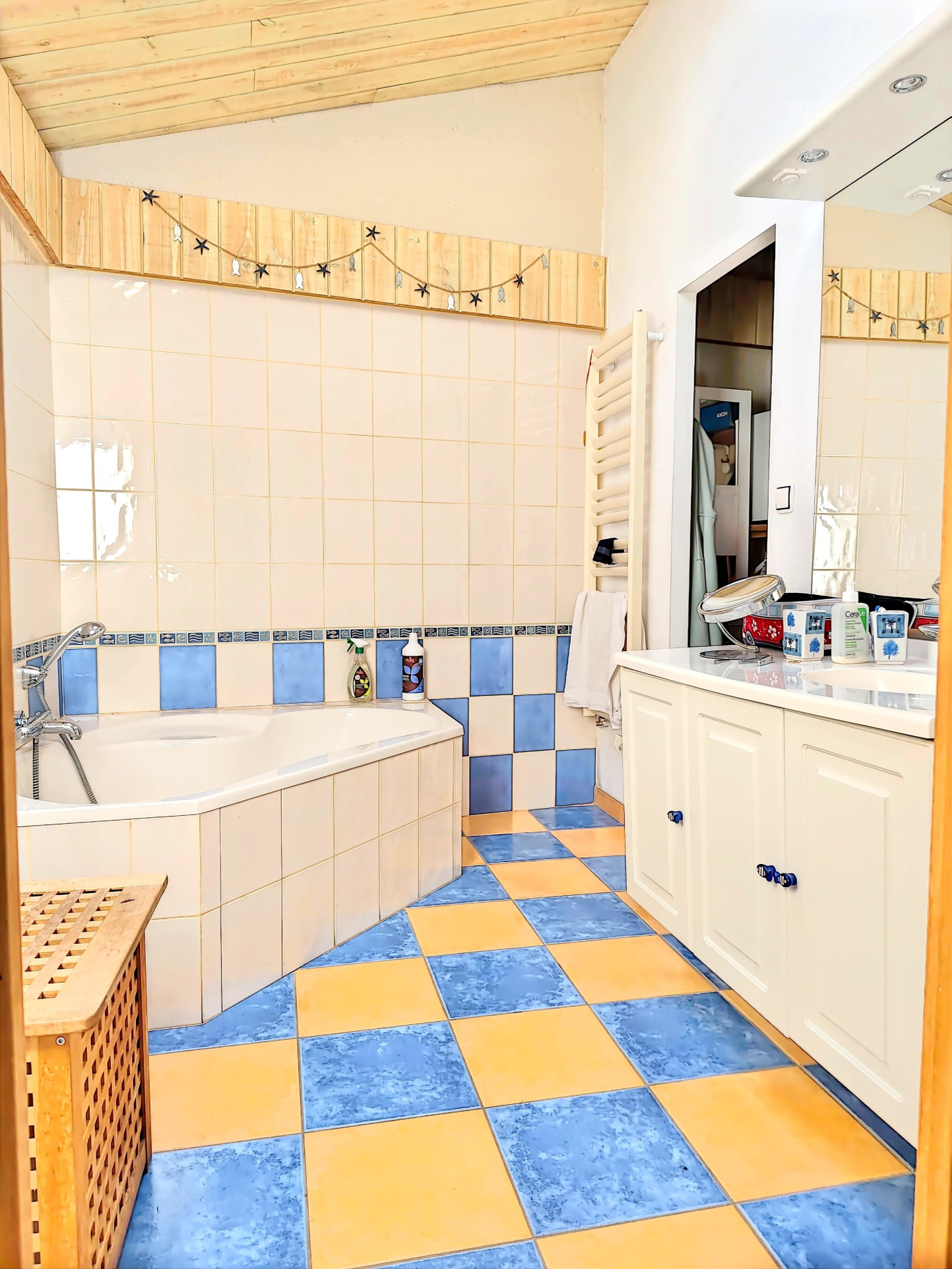 Maison en pierres pleine de charme, proche commodités