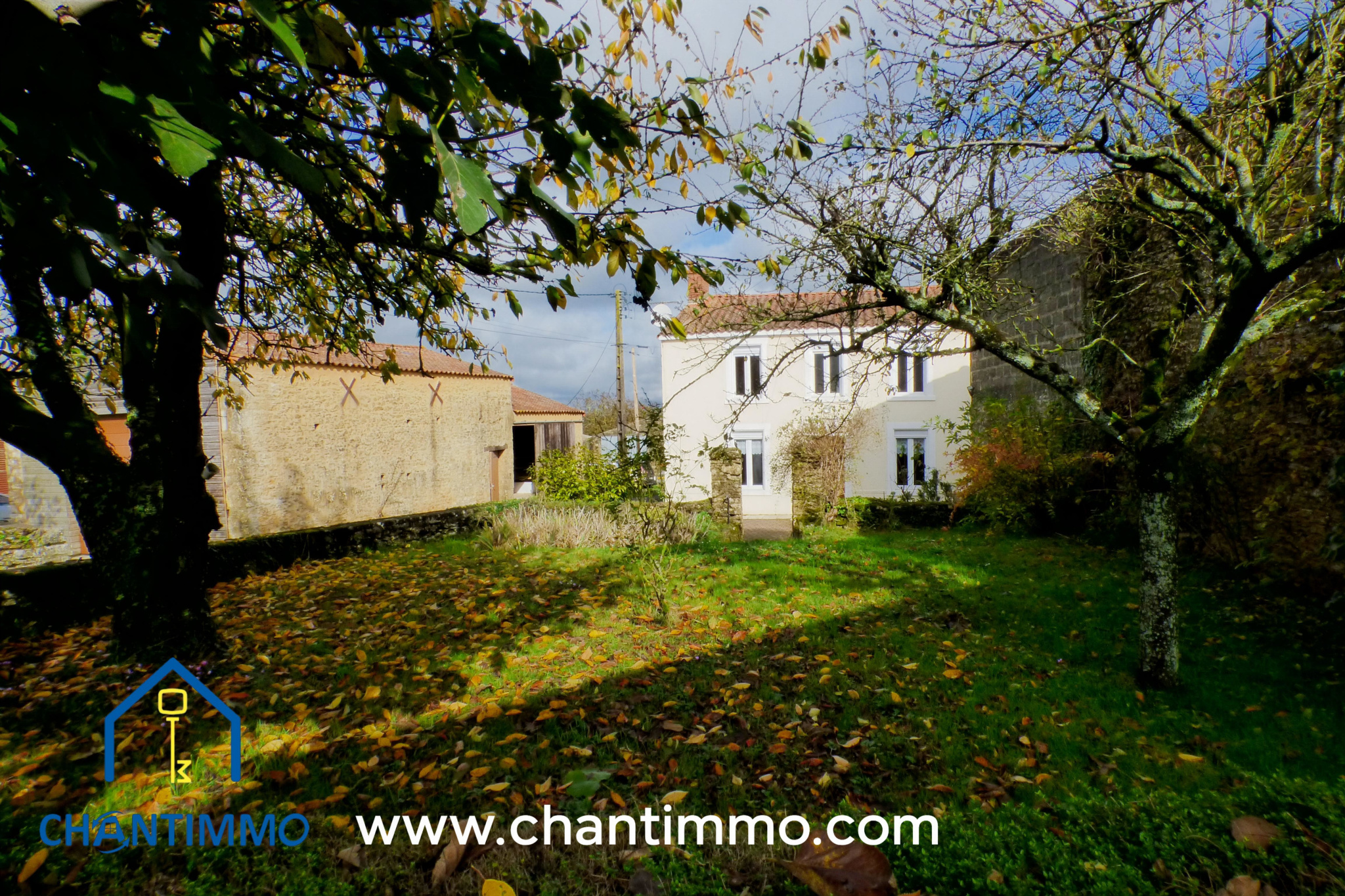 Maison en pierres habitable de suite