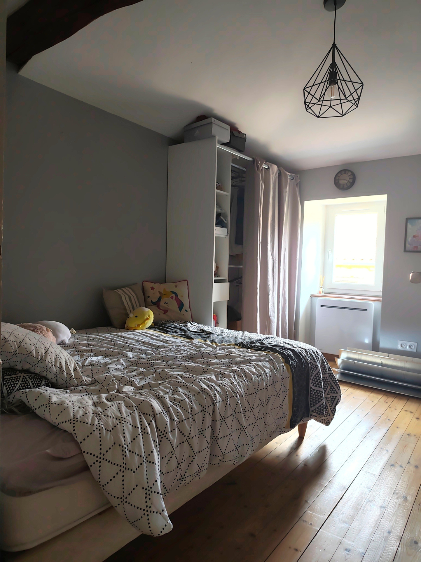 Maison en pierre rénovée avec dépendances