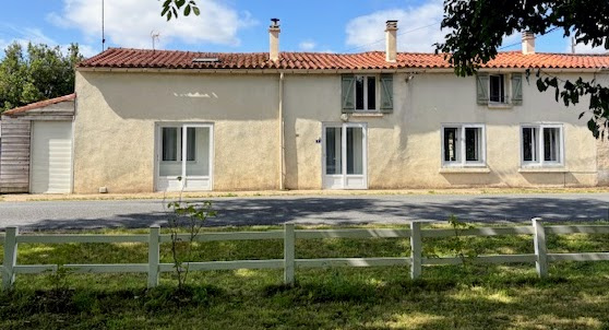 Maison en pierres habitable de suite