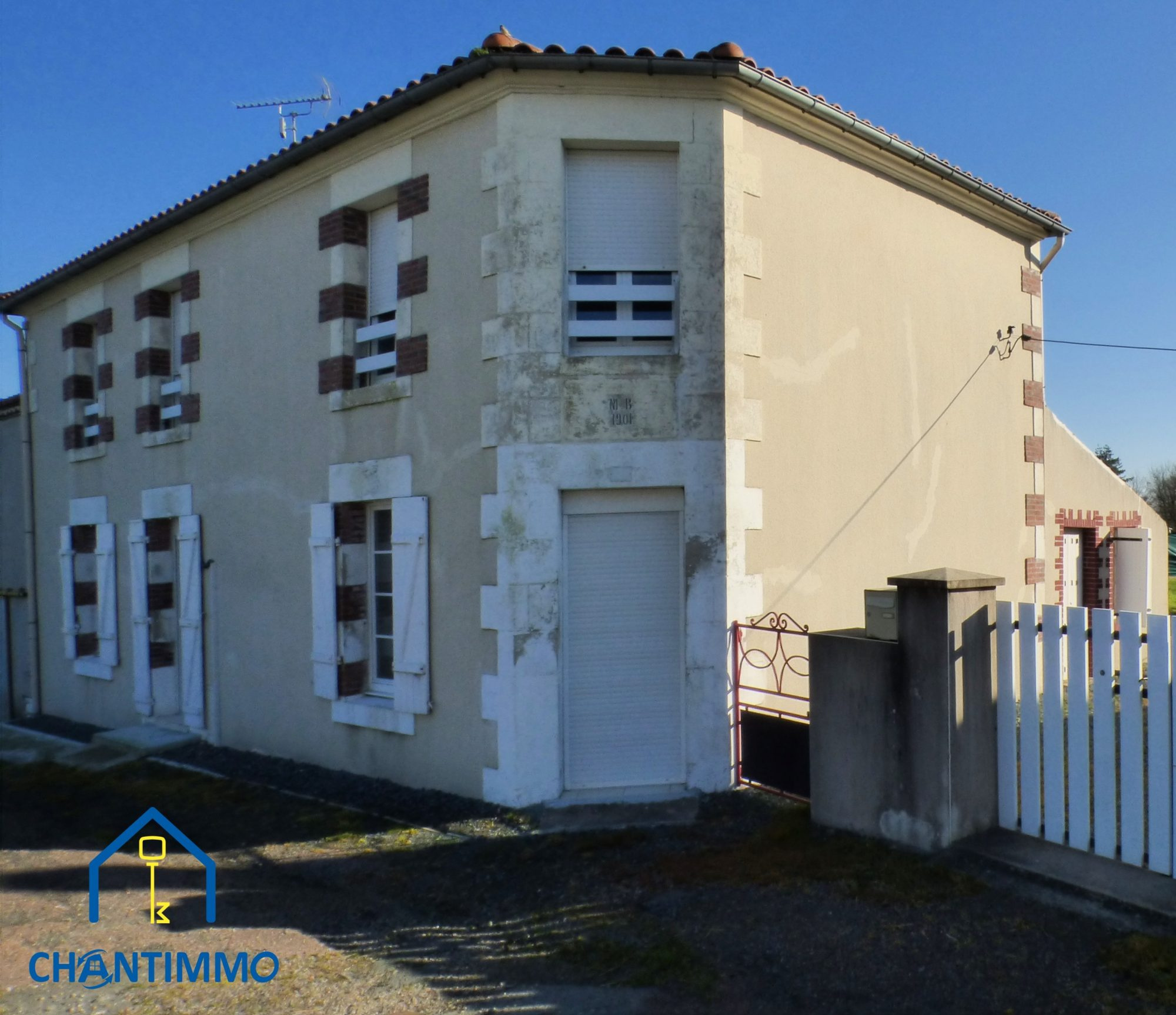 7 kms au Sud de Chantonnay,