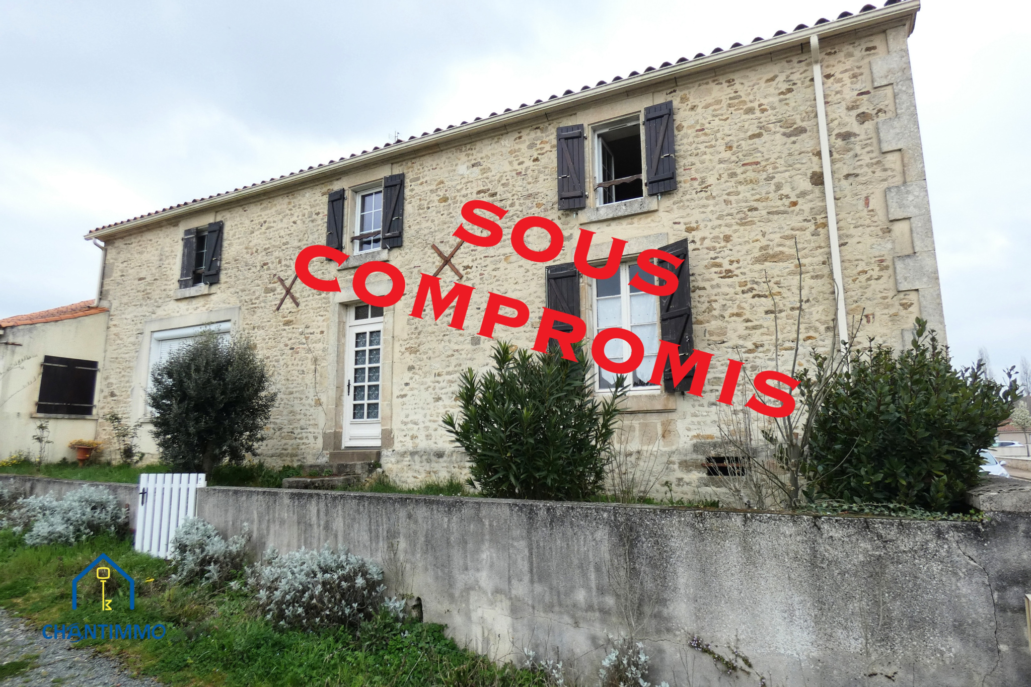 Beaucoup de potentiel pour cette belle maison en pierres