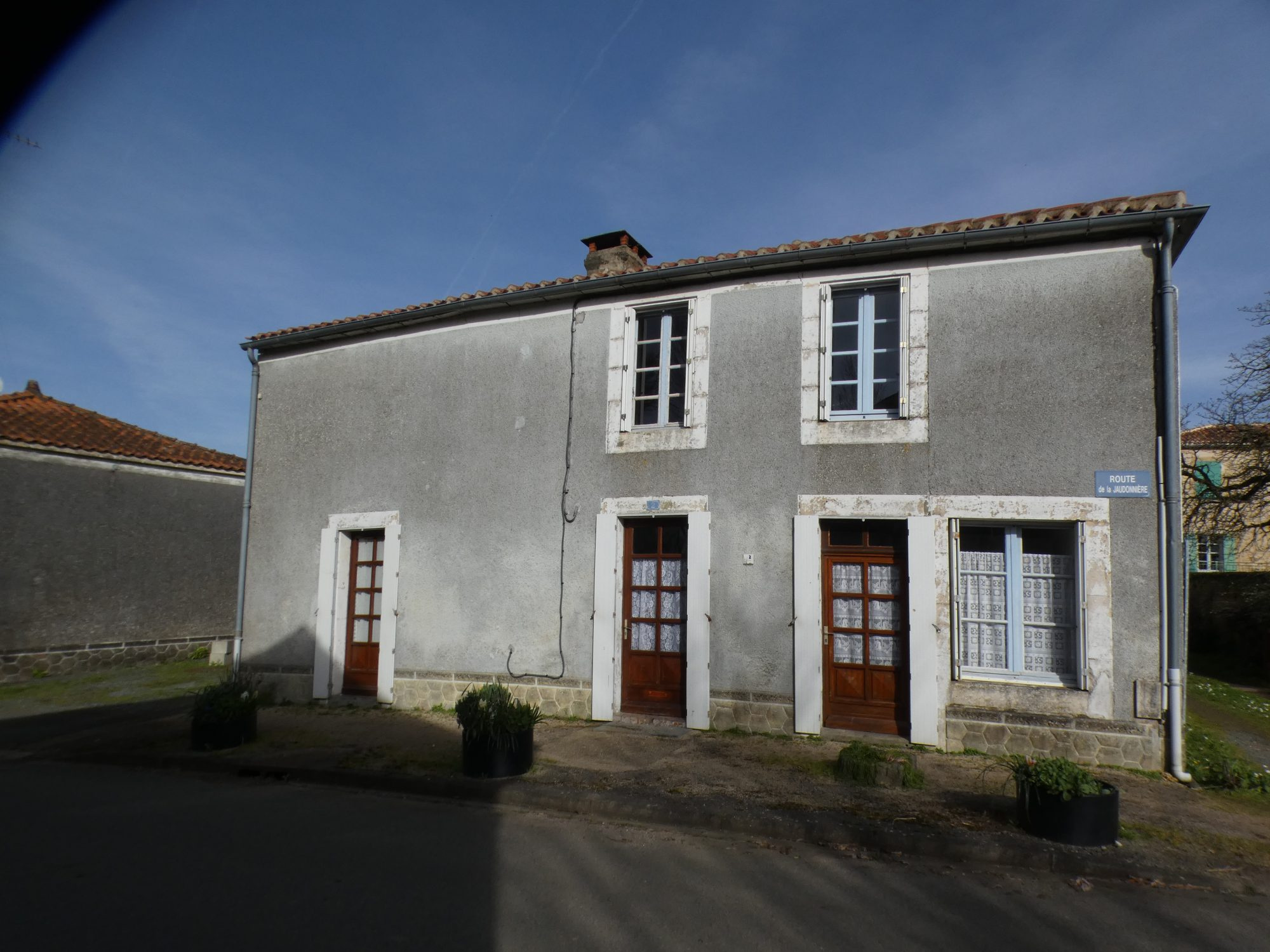 Maison en pierres à finir de rénover