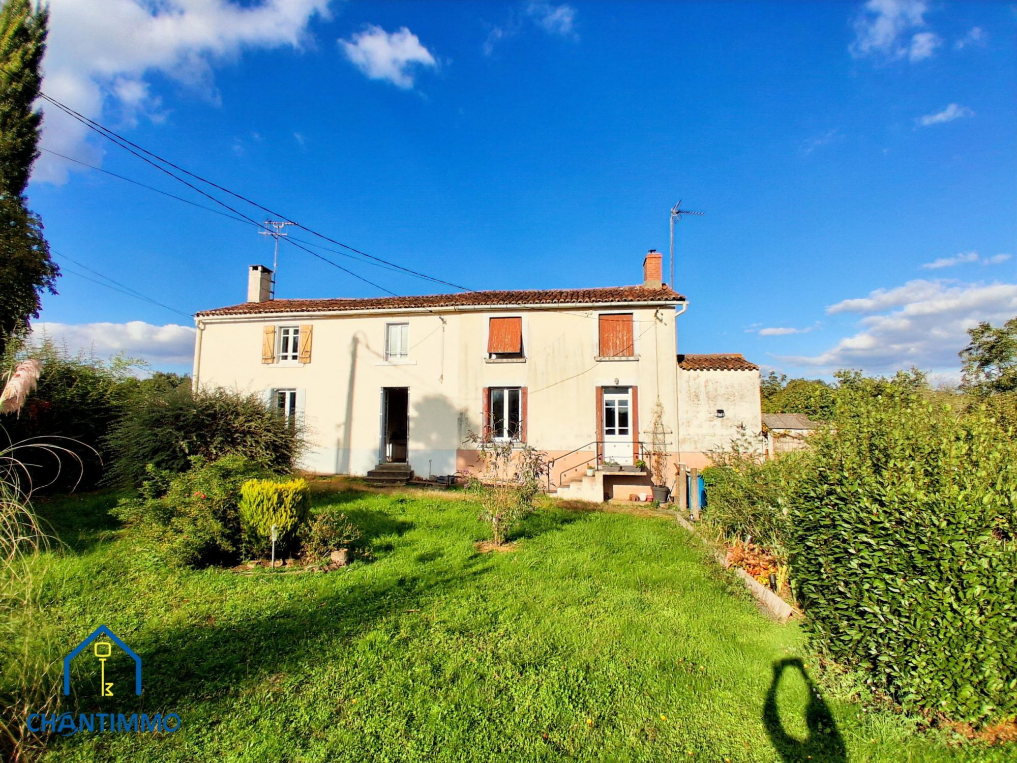 Beau potentiel pour cette maison ancienne