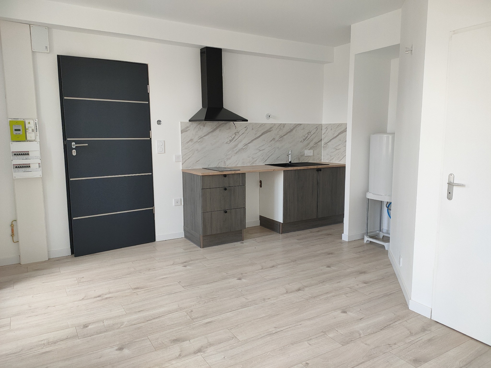A louer studio refait à neuf