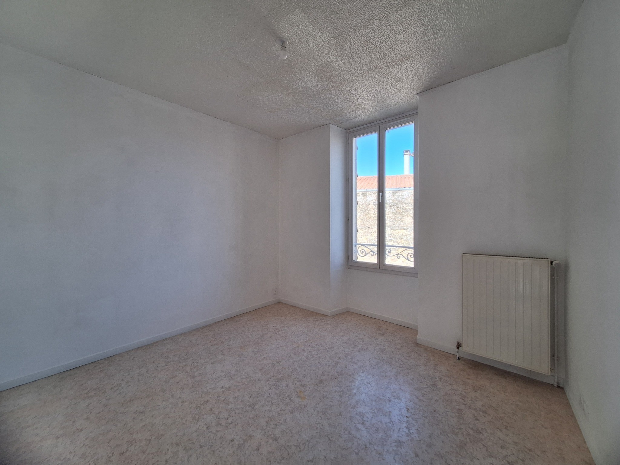 A LOUER Appartement T4