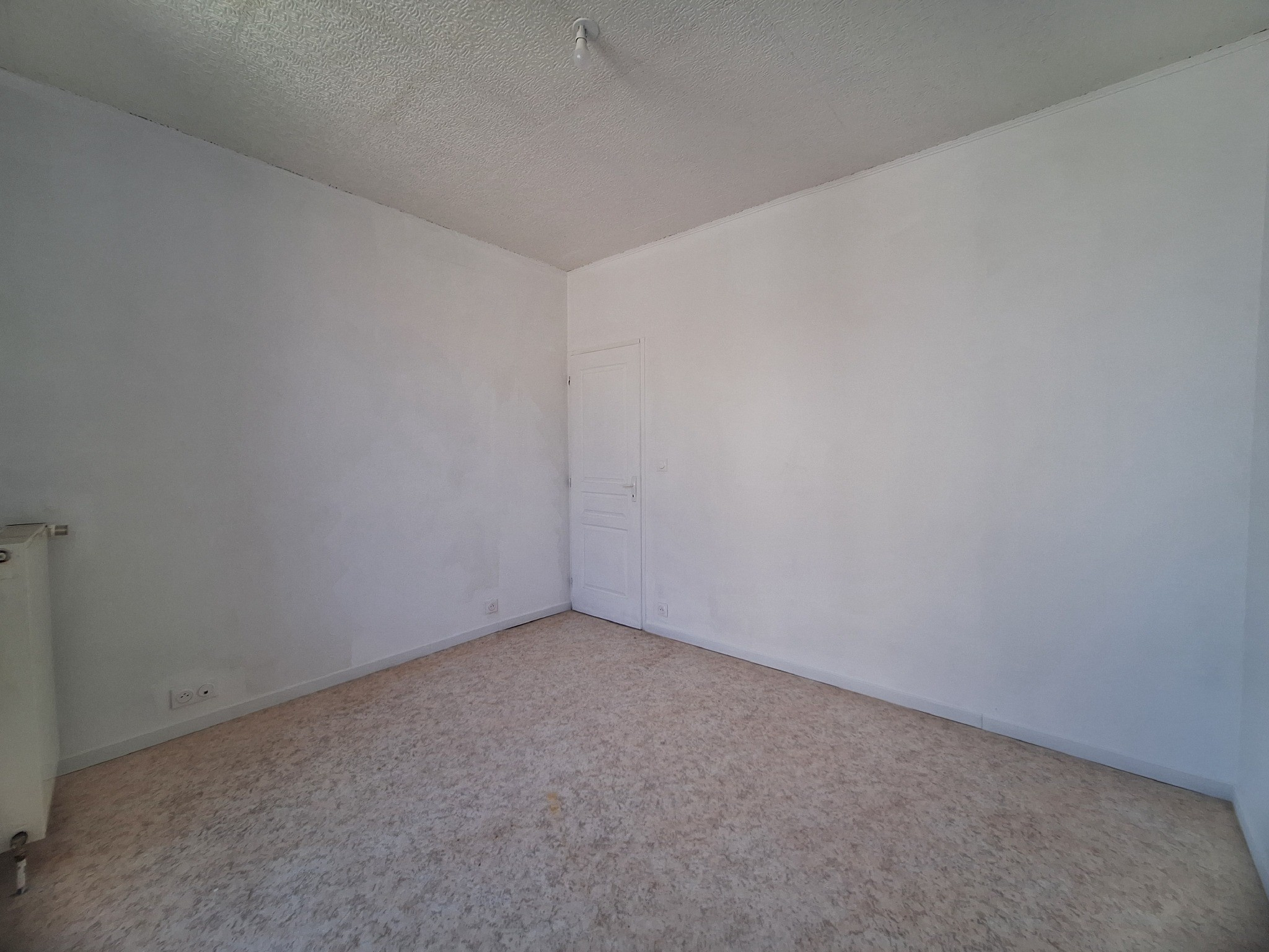 A LOUER Appartement T4
