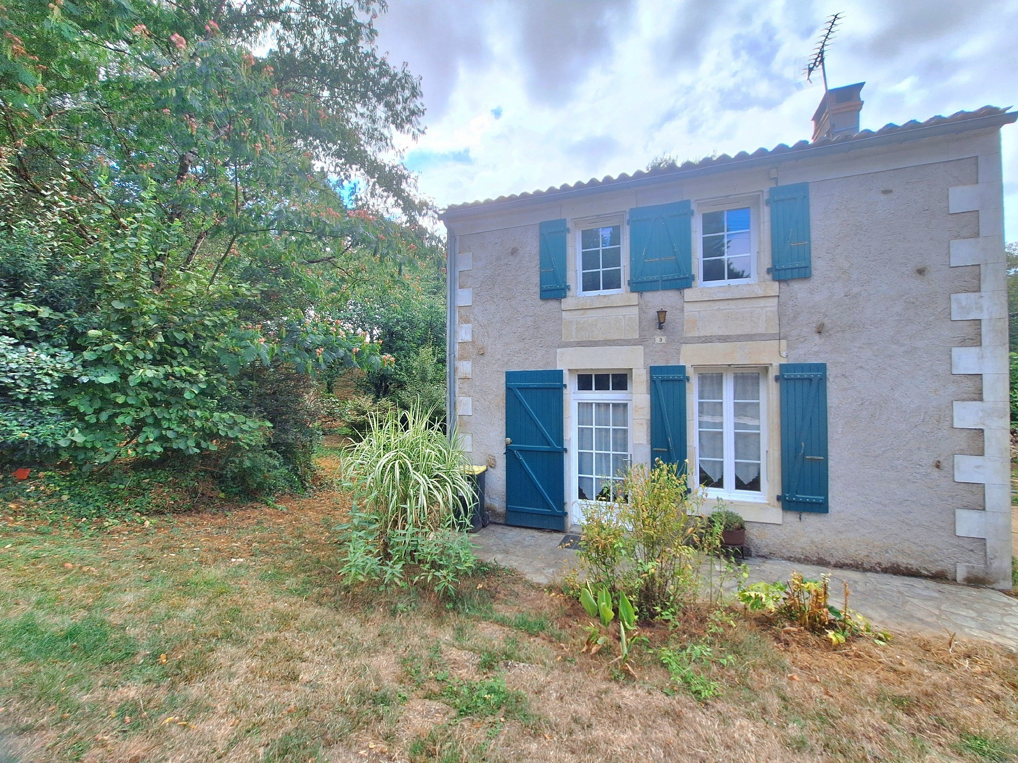 Charmante maison en pierres